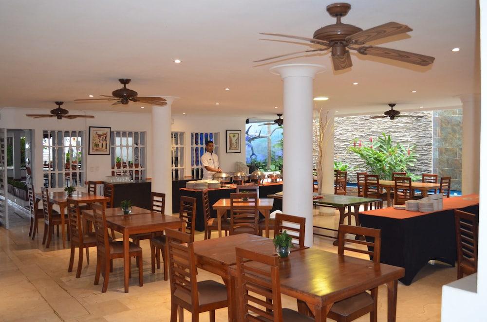 Hotel Playa Club Cartagena Екстер'єр фото